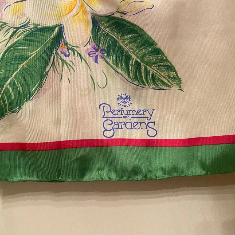 THE BERMUDA PERFUMERY AND GARDENS SCARF WHITE PINK GREEN FLORAL SILK SQUARE
